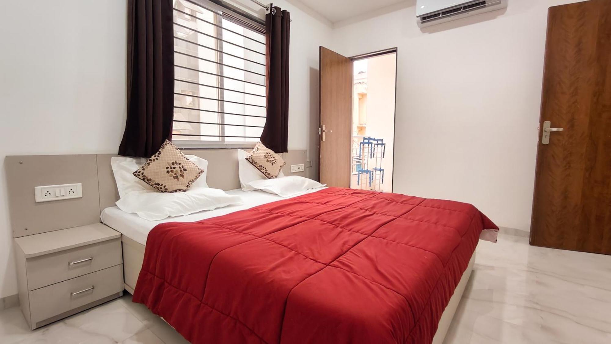 Apartment Staeg Mercury 1bhk -103 *