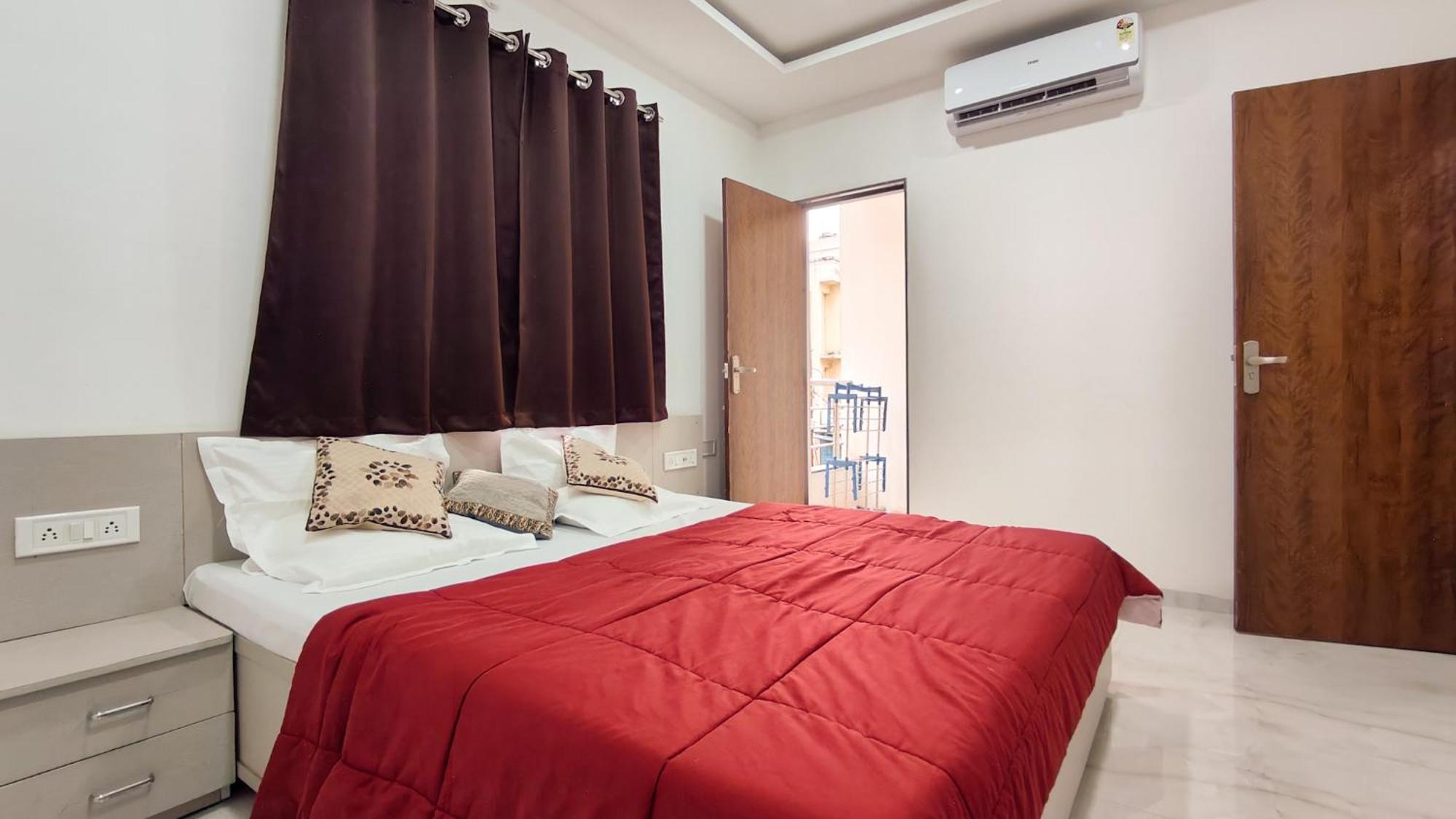 Apartment Staeg Mercury 1bhk -103 *